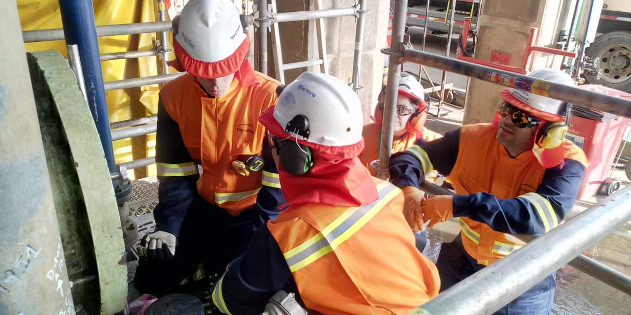 Equipo Pormattech en campo realizando mantenimiento industrial